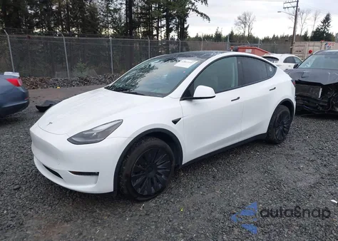 2023 Tesla Model Y Awd/Long Range Dual Motor All-Wheel Drive from USA, damaged, VIN 7SAYGDEE0PF674674